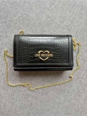 Love Moschino Black Croc-Embossed Crossbody with Gold Chain